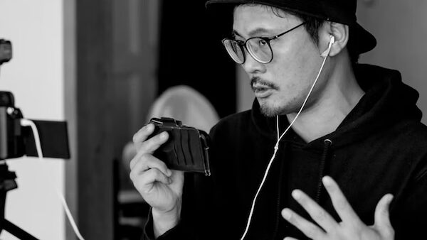 芸術文化領域講師に映像作家の「中村 光男先生」が着任しました。